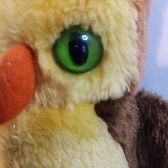 Wallace Berrie & Co 1979 Owl Plush Stuffed Animal Stuffed With Shredded Nutshell - Picture 9 of 10